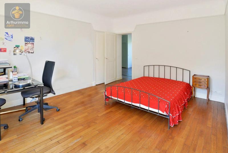 Maison - 333 m² - 10 pièces