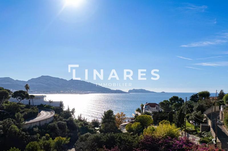 Maison - 355 m² - 9 pièces