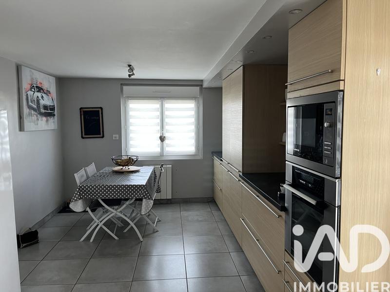 Maison - 206 m² - 7 pièces
