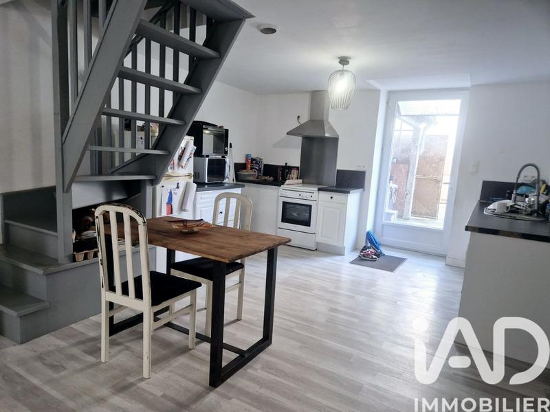 Maison - 90 m² - 5 pièces