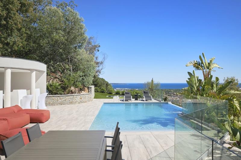 Villa - 320 m² - 7 pièces