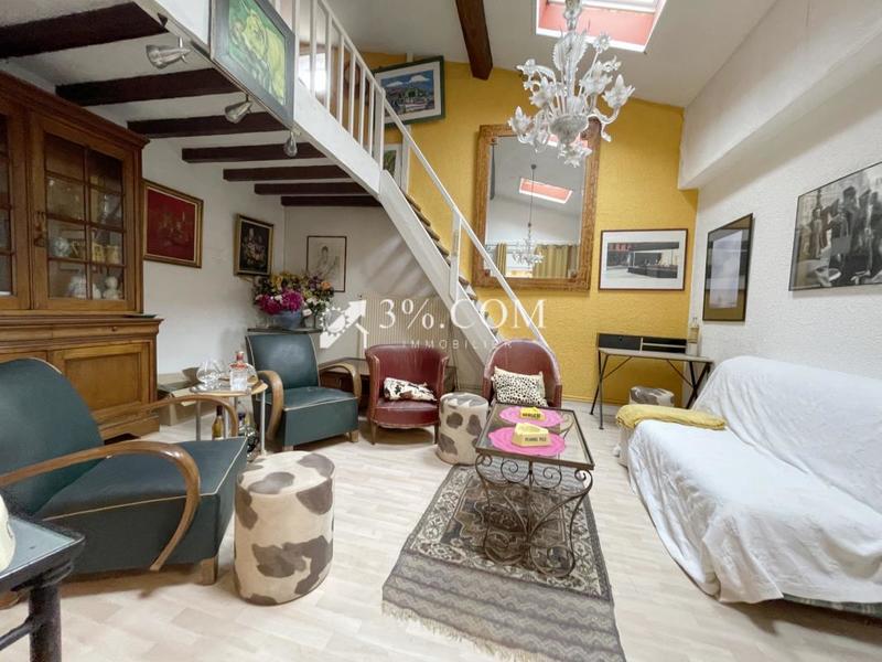 Maison - 235 m² - 6 pièces