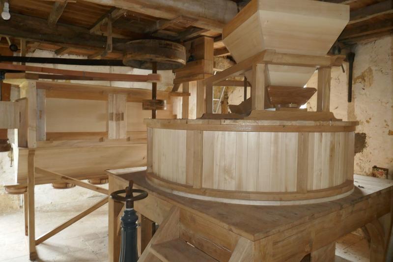 Atelier fabrication de beignet de carnaval, au moulin de Sabathier