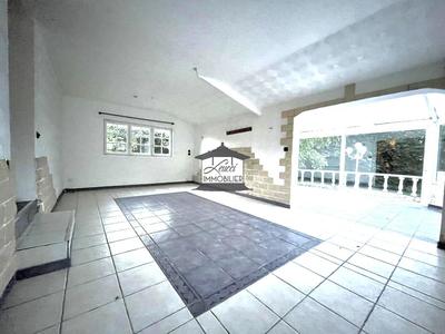 Maison - 137 m² - 4 pièces