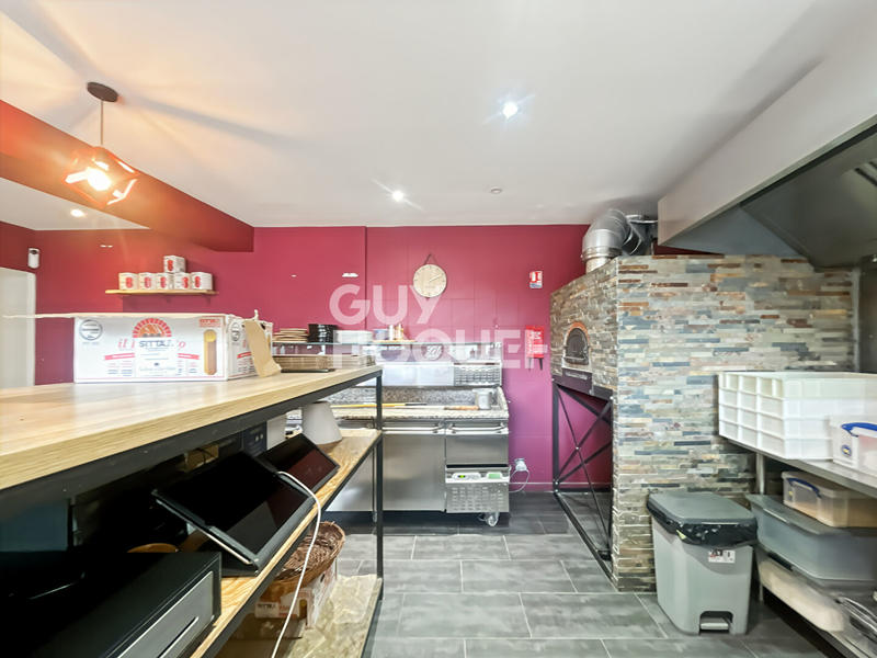 Local d'activités - 58 m² - 8 pièces