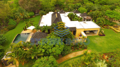 Villa - 492 m² - 6 pièces