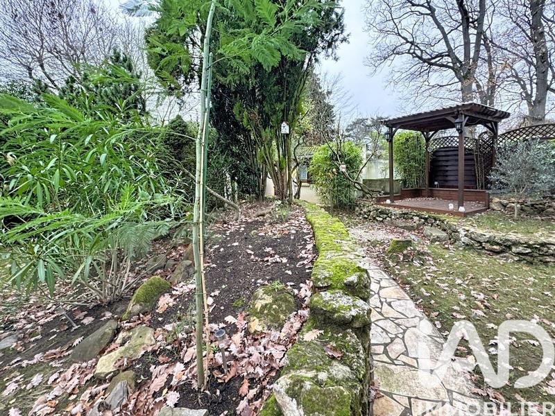 Maison - 180 m² - 9 pièces