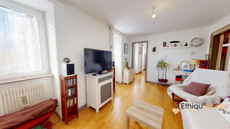 Appartement - 82 m² - 5 pièces