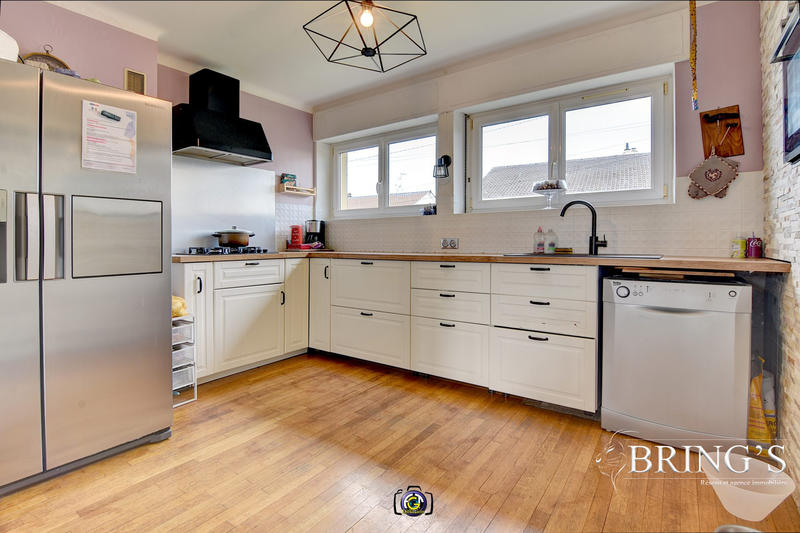 Maison - 100 m² - 6 pièces