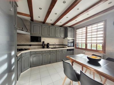 Maison - 122 m² - 6 pièces