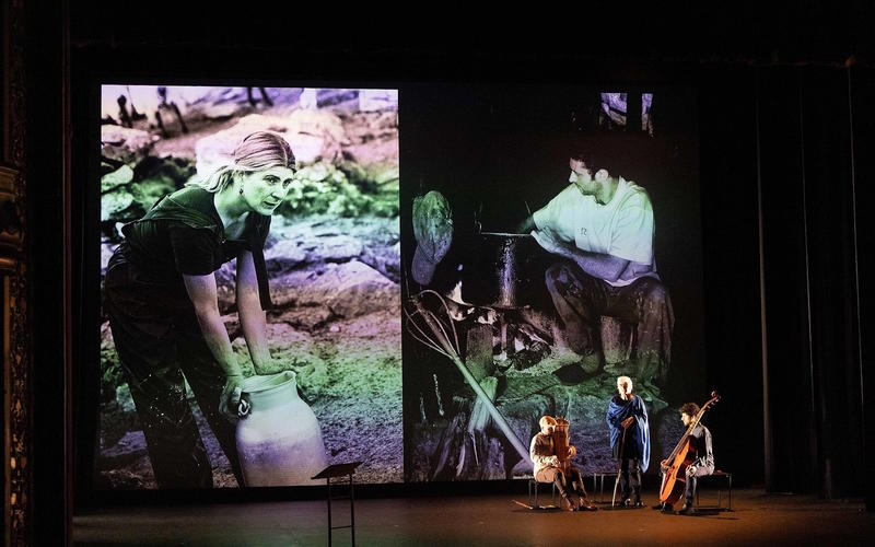 Xiberoa kantuz Loraturik + Lurodei