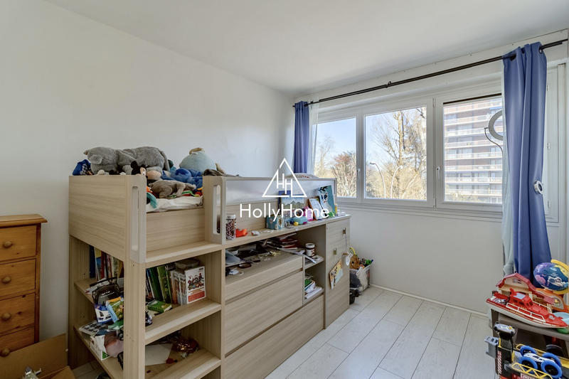 Appartement - 90 m² - 5 pièces