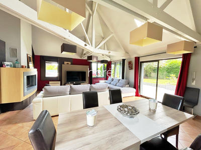 Maison ancienne - 300 m² - 6 pièces