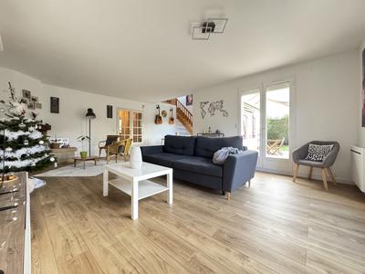 Maison - 105 m² - 6 pièces