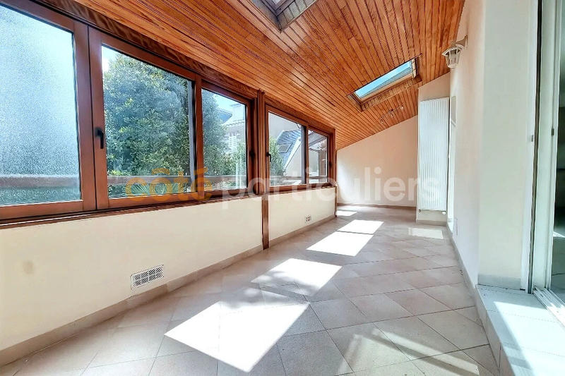 Maison - 197 m² - 10 pièces