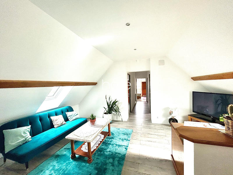 Maison contemporaine - 247 m² - 7 pièces