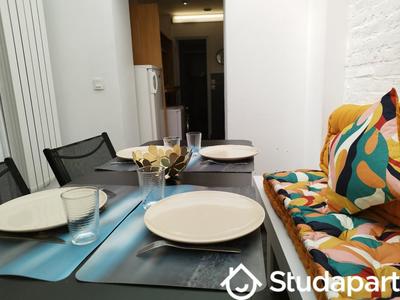 Chambre - 14 m² - 1 pièce