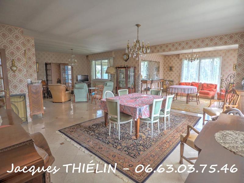 Maison - 310 m² - 6 pièces