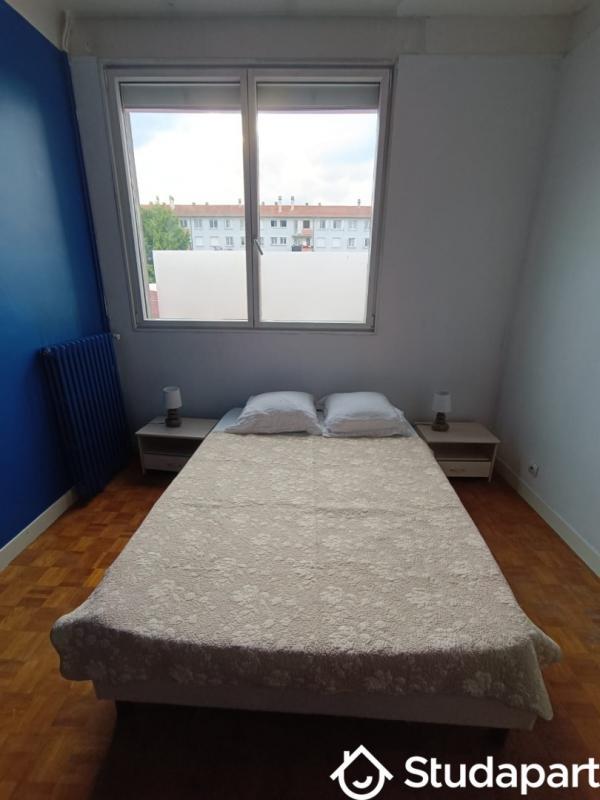 Chambre - 150 m² - 1 pièce