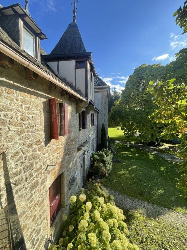 Maison - 400 m² - 50 pièces