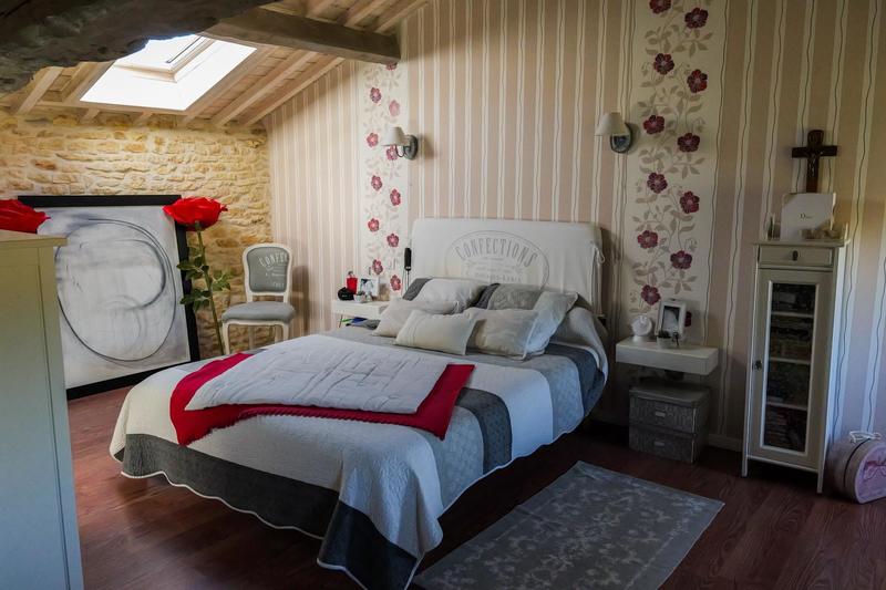 Maison - 302 m² - 10 pièces