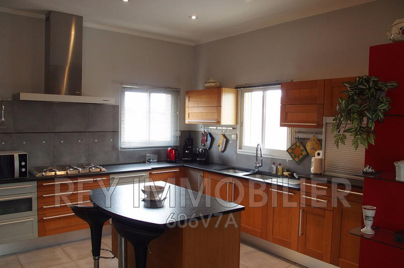 Villa - 169 m² - 6 pièces