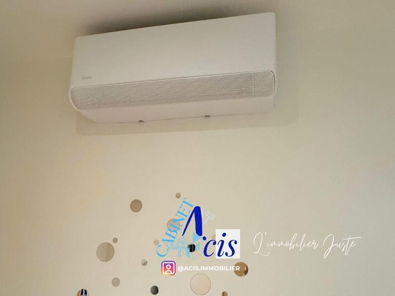 Local commercial - 67 m² - 2 pièces