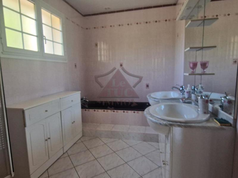 Maison - 144 m² - 7 pièces