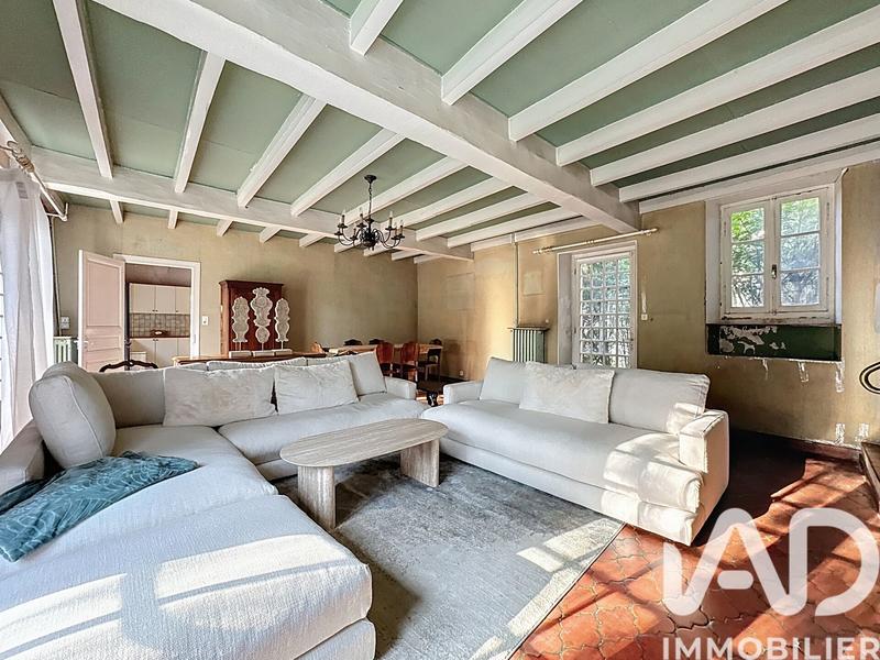 Maison - 227 m² - 8 pièces