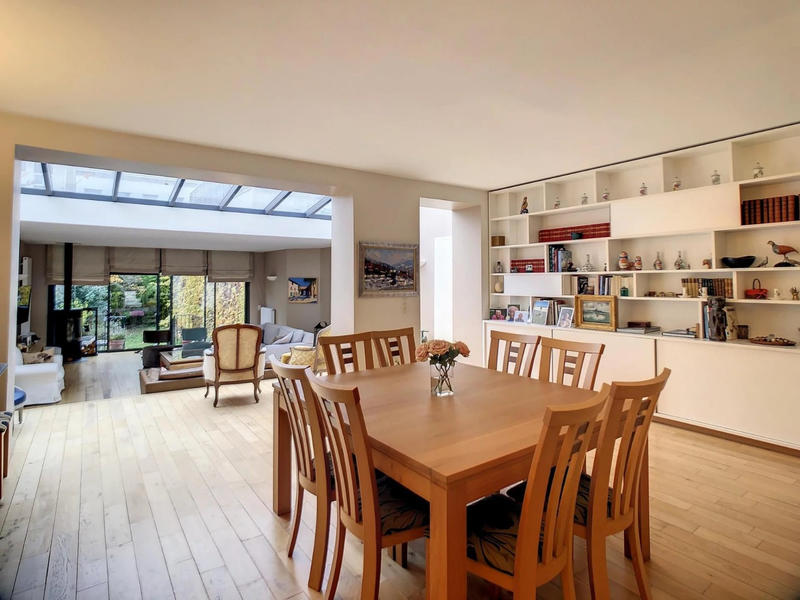 Maison - 287 m² - 7 pièces