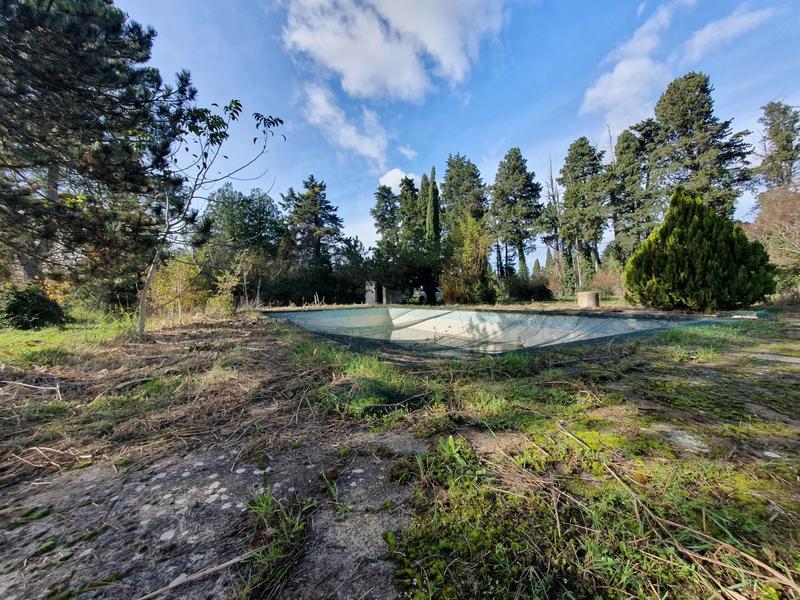 Maison - 230 m² - 5 pièces