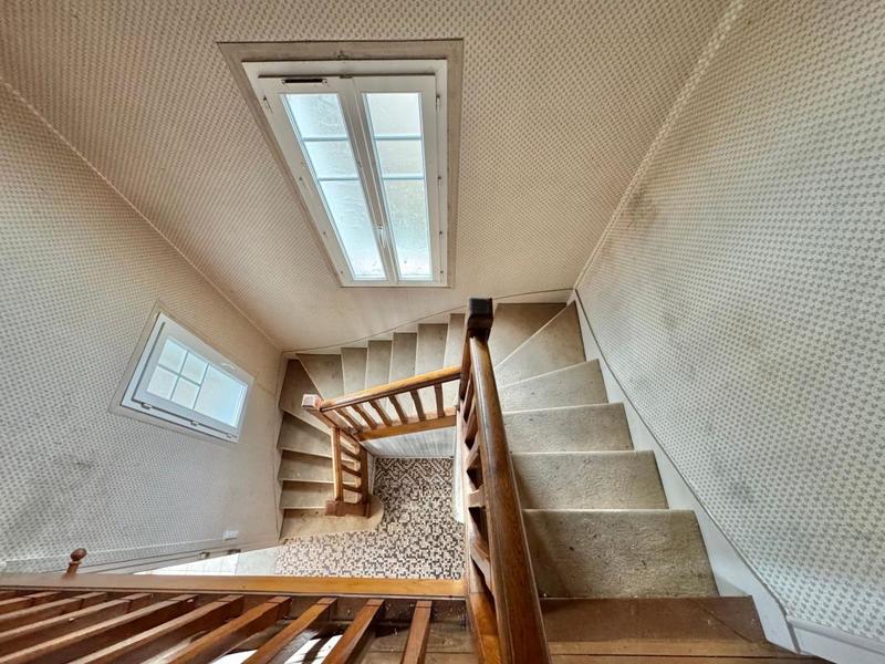 Maison - 95 m² - 5 pièces