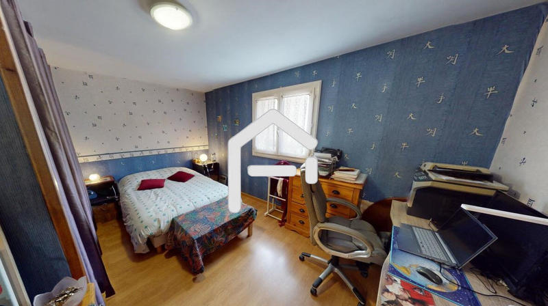 Maison - 96 m² - 4 pièces