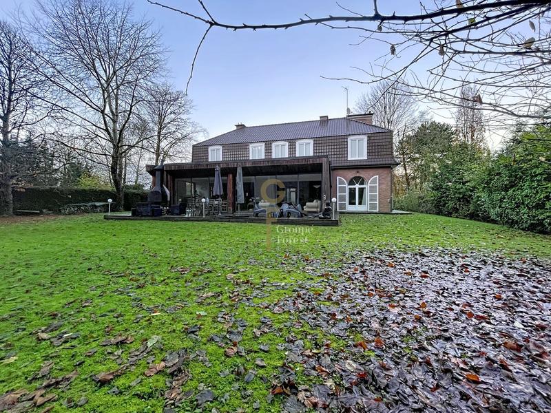 Maison - 272 m² - 7 pièces