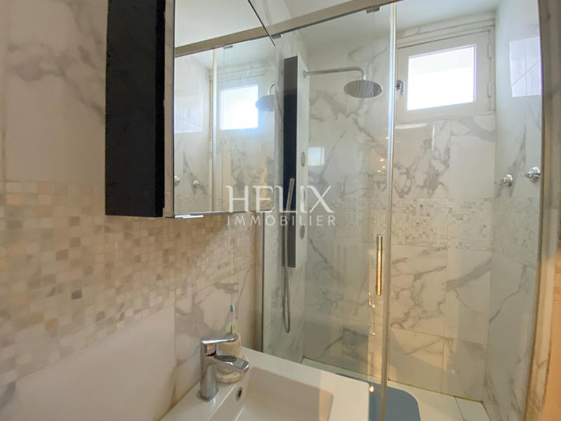 Appartement - 85 m² - 5 pièces