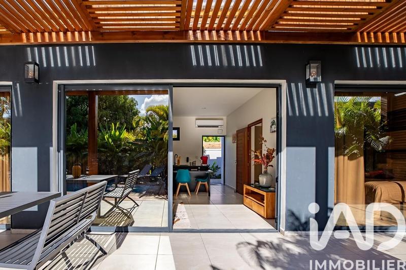 Maison - 217 m² - 10 pièces