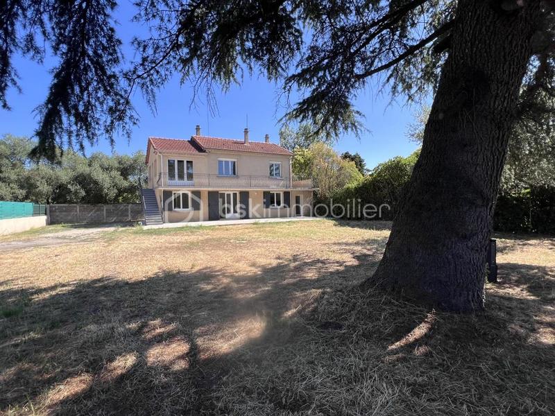 Maison traditionnelle - 146 m² - 6 pièces