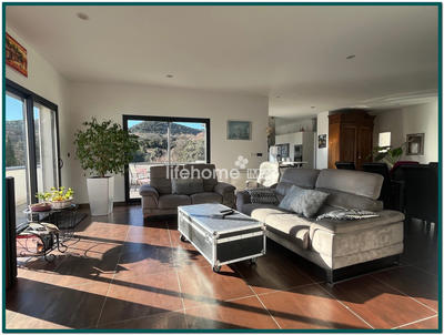 Villa - 208 m² - 5 pièces