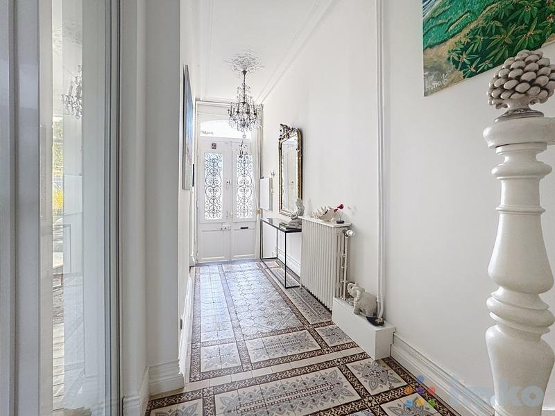 Maison - 182 m² - 6 pièces