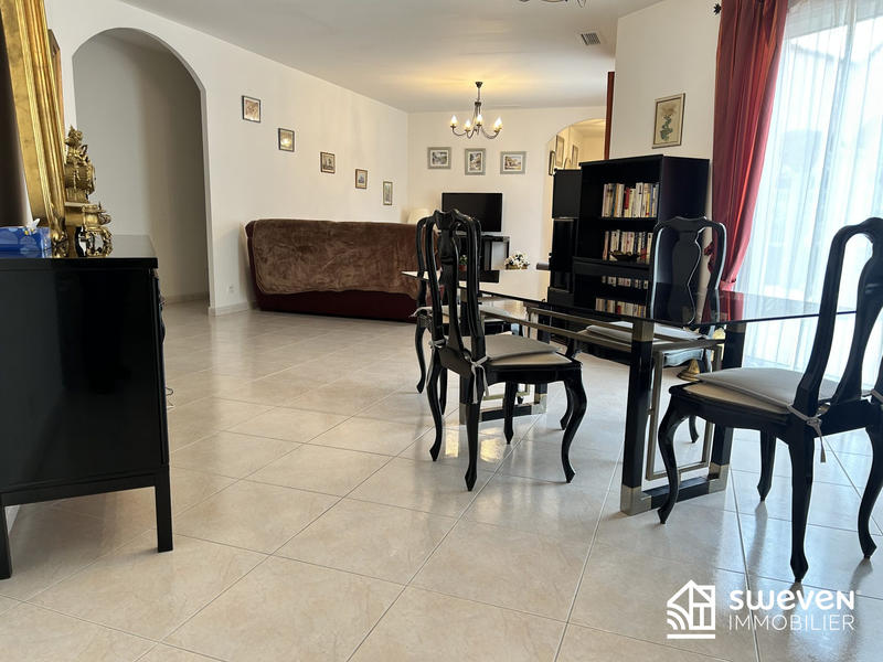 Maison contemporaine - 169 m² - 7 pièces