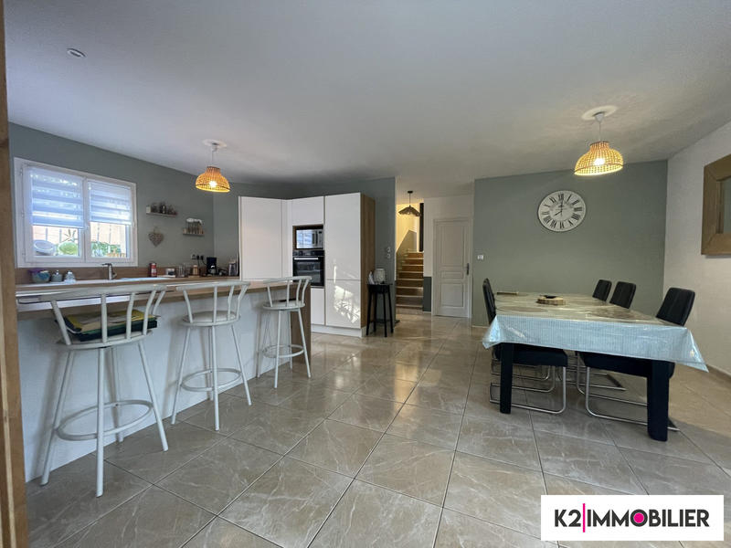 Villa - 145 m² - 6 pièces