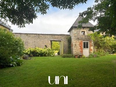 Maison - 415 m² - 16 pièces