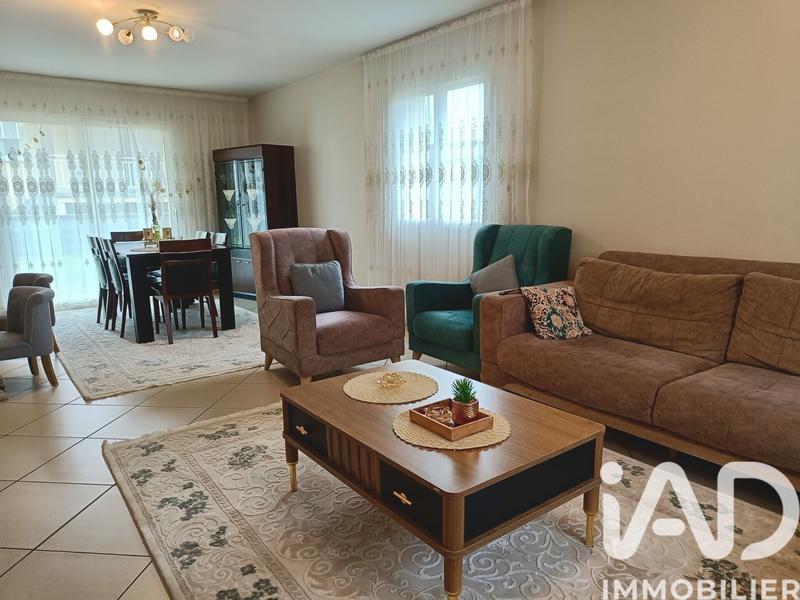 Maison - 104 m² - 4 pièces