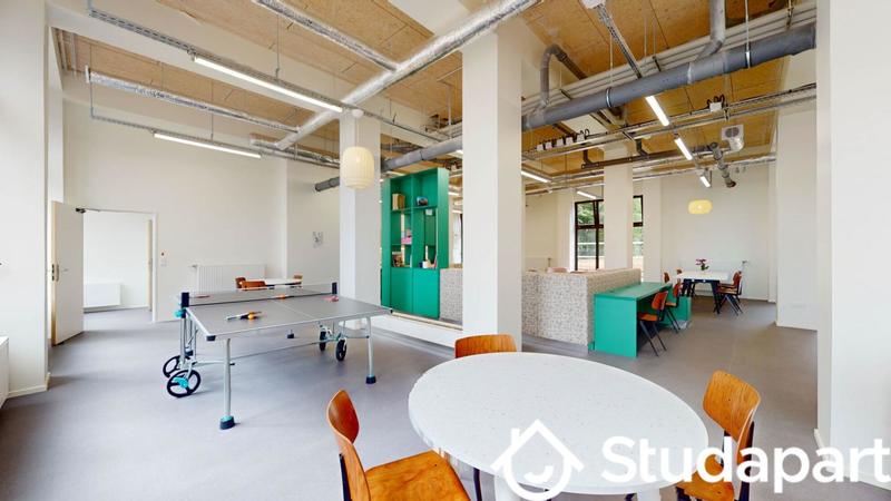 Chambre - 12 m² - 1 pièce