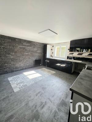 Maison - 184 m² - 8 pièces