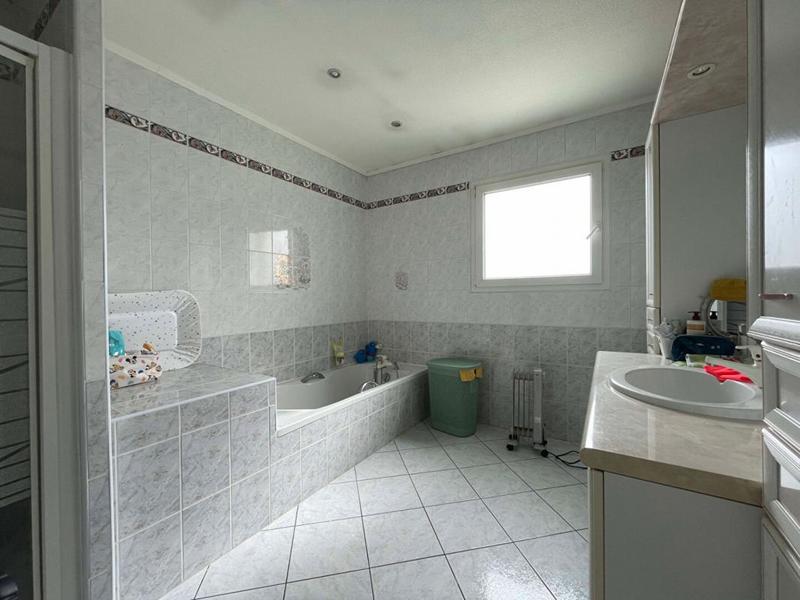 Maison - 170 m² - 6 pièces