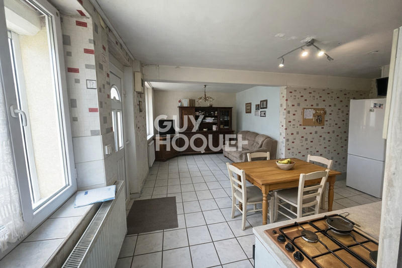 Maison - 90 m² - 5 pièces