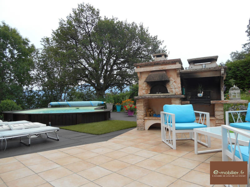 Maison - 92 m² - 4 pièces