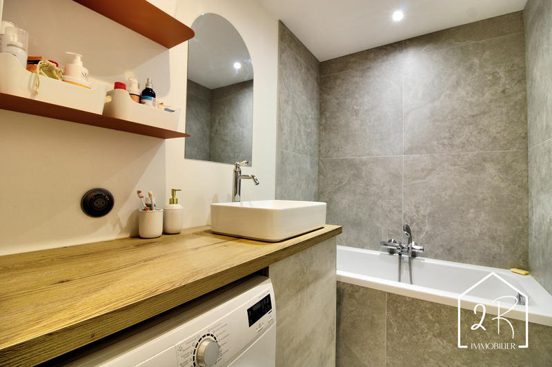 Appartement - 92 m² - 4 pièces