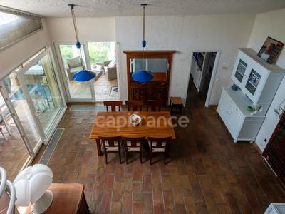 Maison - 157 m² - 7 pièces